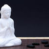 Fototapete Weiße Figur in Meditationshaltung M0967