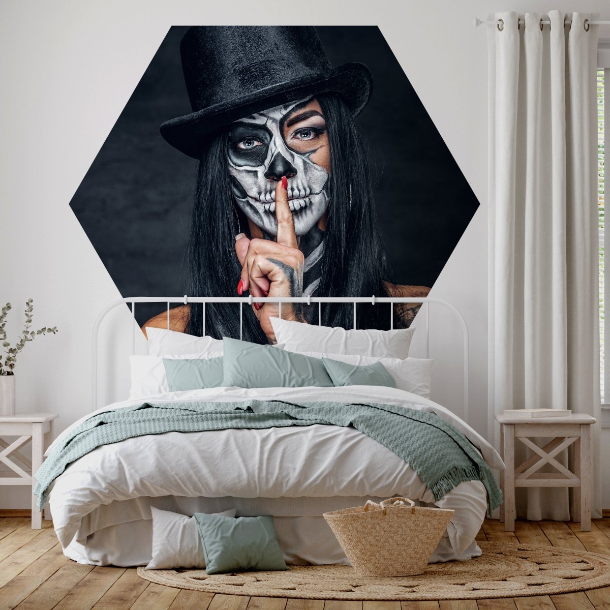 Hexagon-Fototapete Frau mit Totenkopf M0034 - Bild 1 Hexagon-Fototapete Frau mit Totenkopf M0034 - Bild 1