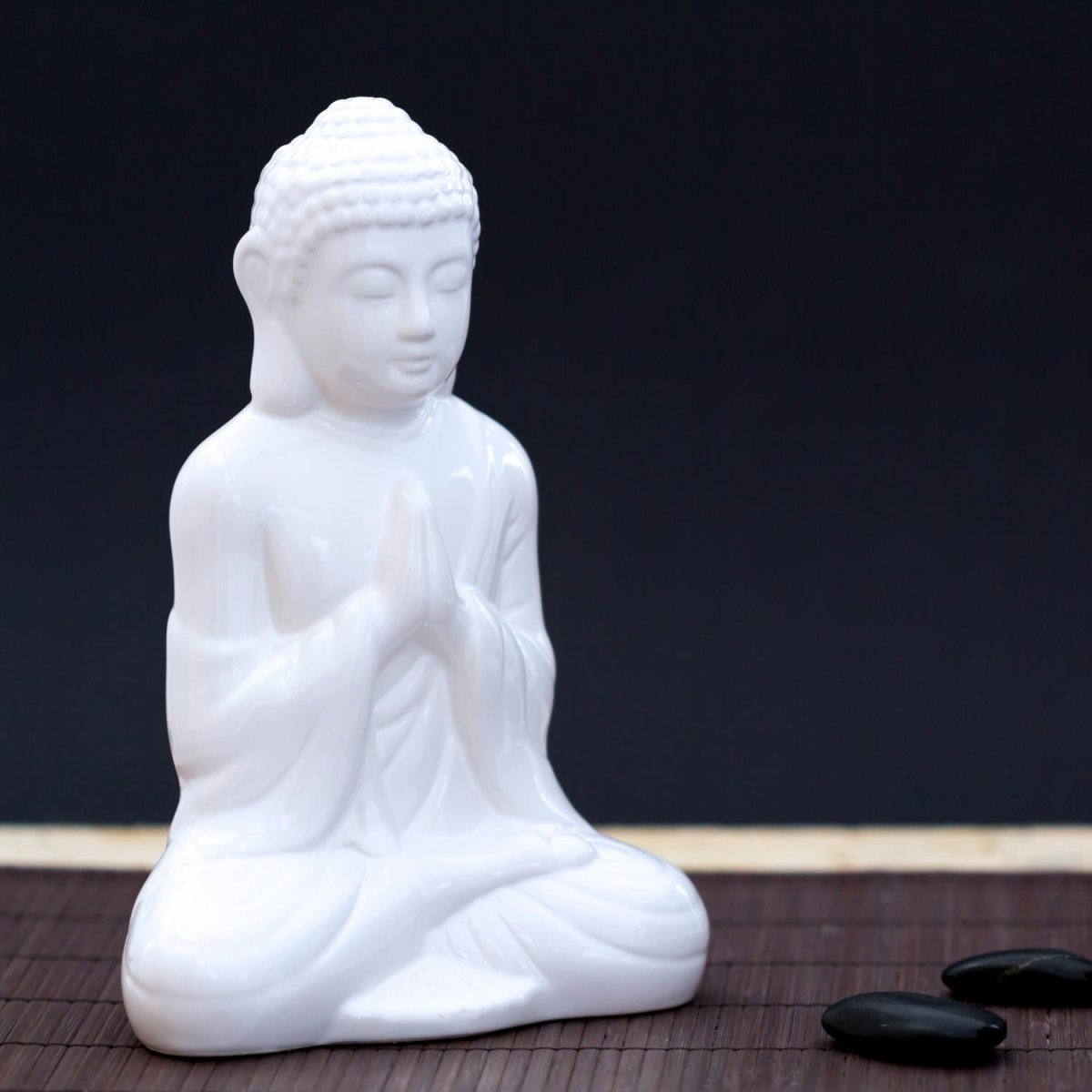 Beistelltisch Weiße Figur in Meditationshaltung M0967 entdecken - Bild 2