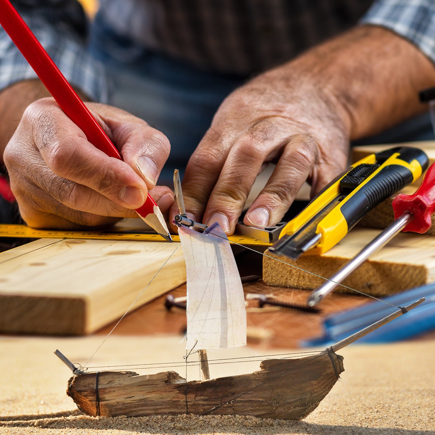 Holz Deko Wand selber machen