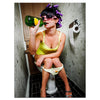Wandbild Acrylglas Models, Frau trinkend auf Toilette M0068