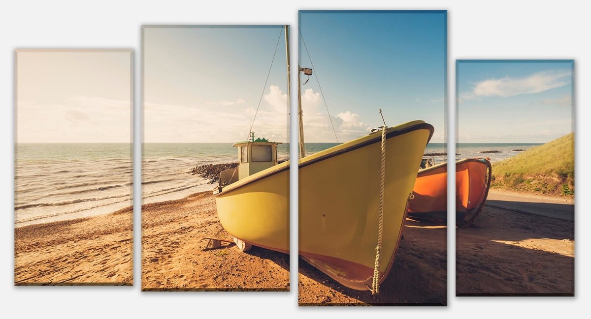 Stretched Canvas Print Boats On The Beach M0388