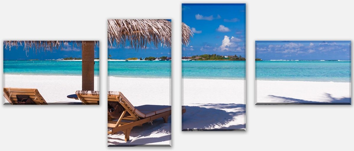 Stretched Canvas Print Relaxing on the Beach M0450