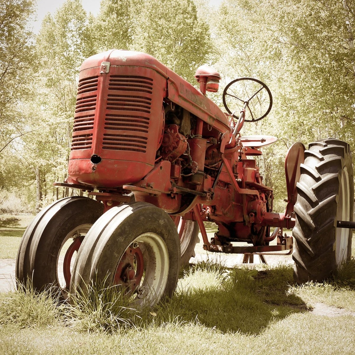 Beistelltisch Alter Traktor M0517 entdecken - Bild 2