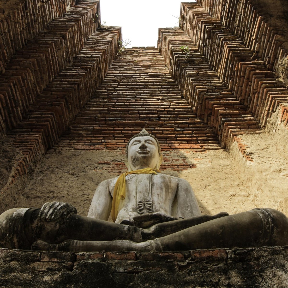 Beistelltisch Eine große Buddha-Statue M0957 entdecken - Bild 2